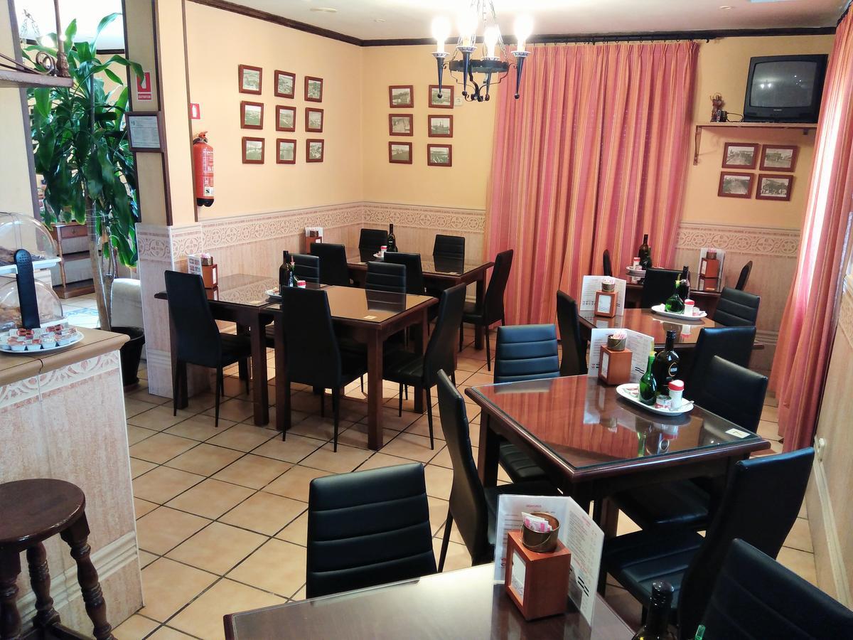 里亚维拉酒店 阿亚蒙特 外观 照片