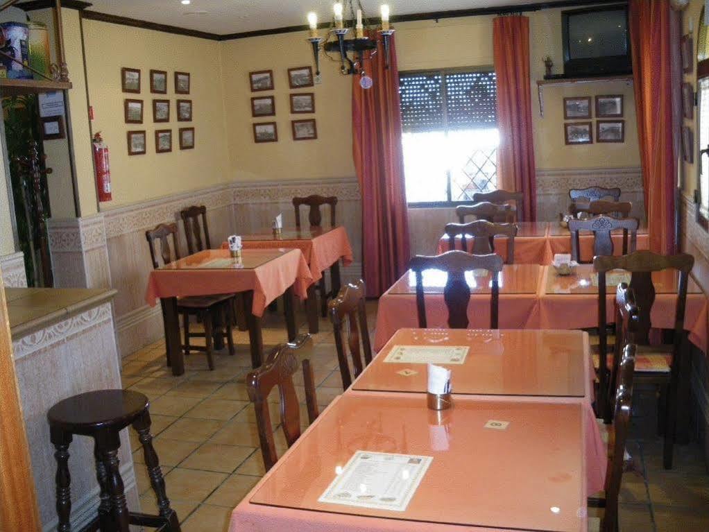 里亚维拉酒店 阿亚蒙特 外观 照片